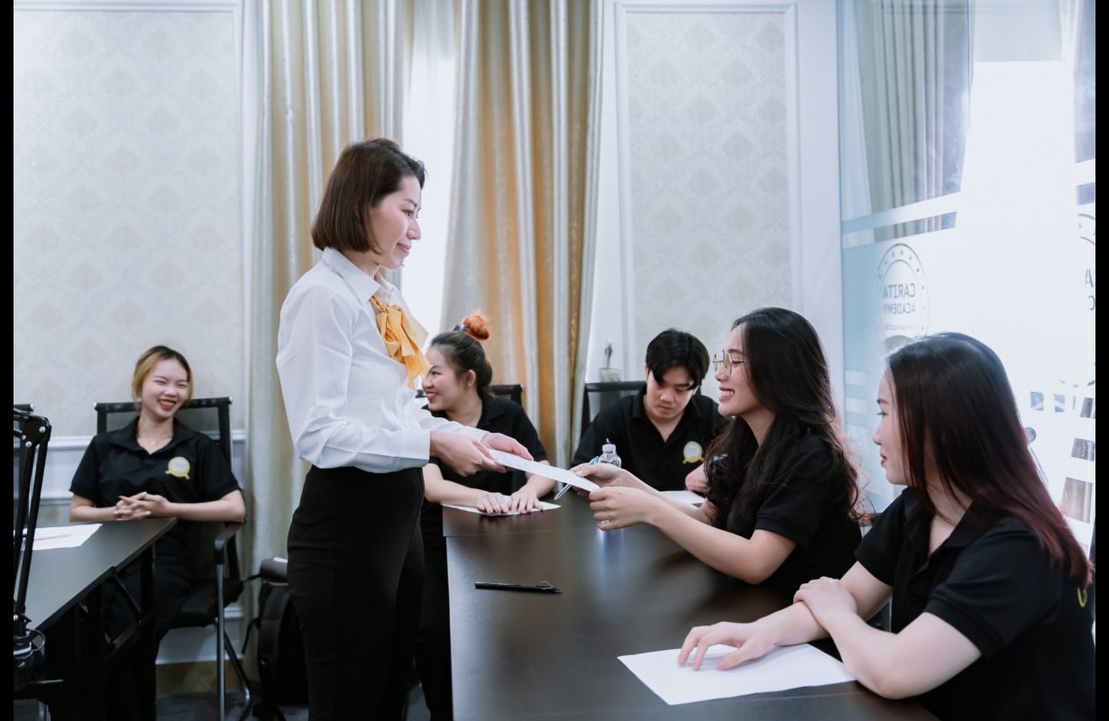 THẨM MỸ VIỆN CARITA ACADEMY