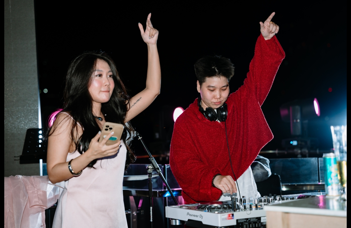 ELITE YEAR AND PARTY