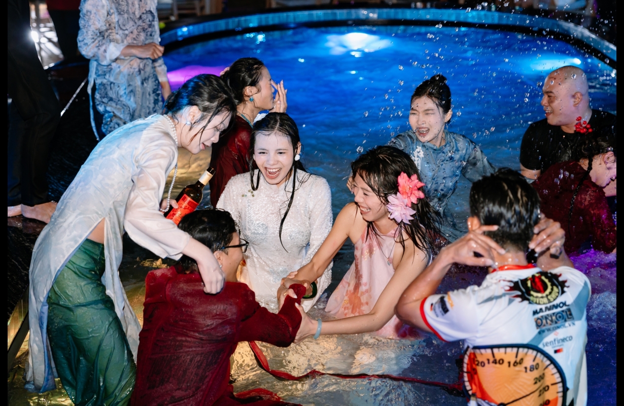 ELITE YEAR AND PARTY