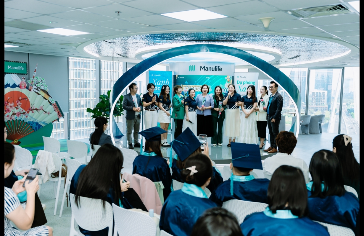 MANULIFE - LỄ TỐT NGHIỆP NHÂN SỰ
