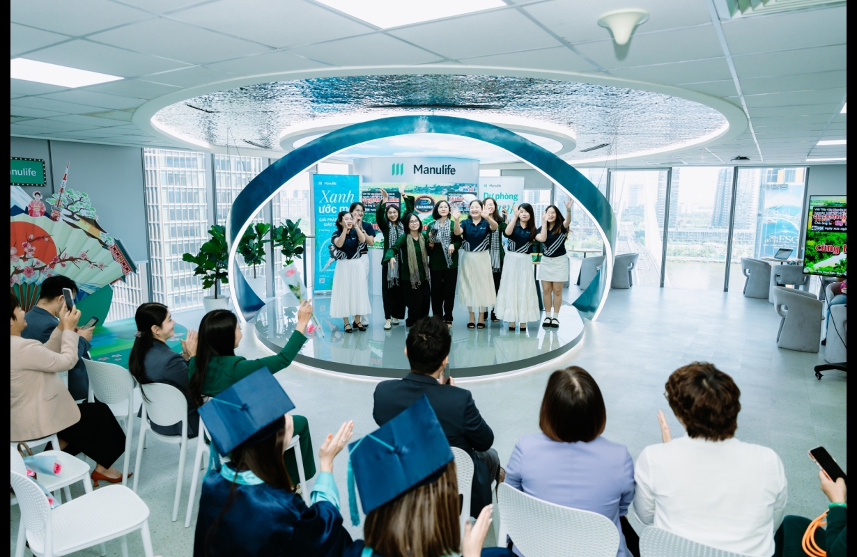 MANULIFE - LỄ TỐT NGHIỆP NHÂN SỰ