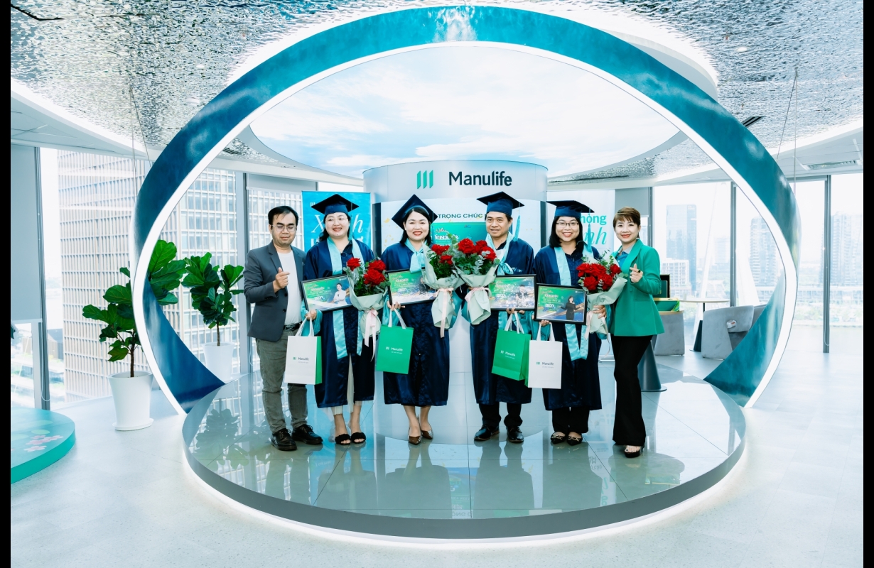 MANULIFE - LỄ TỐT NGHIỆP NHÂN SỰ