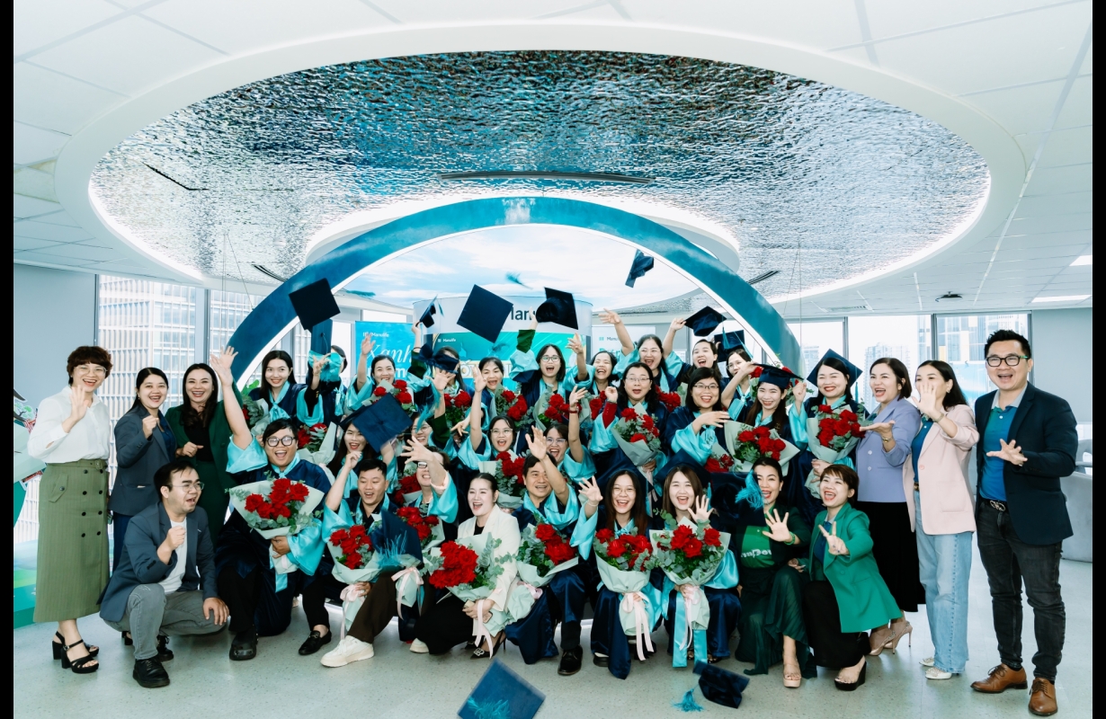 MANULIFE - LỄ TỐT NGHIỆP NHÂN SỰ