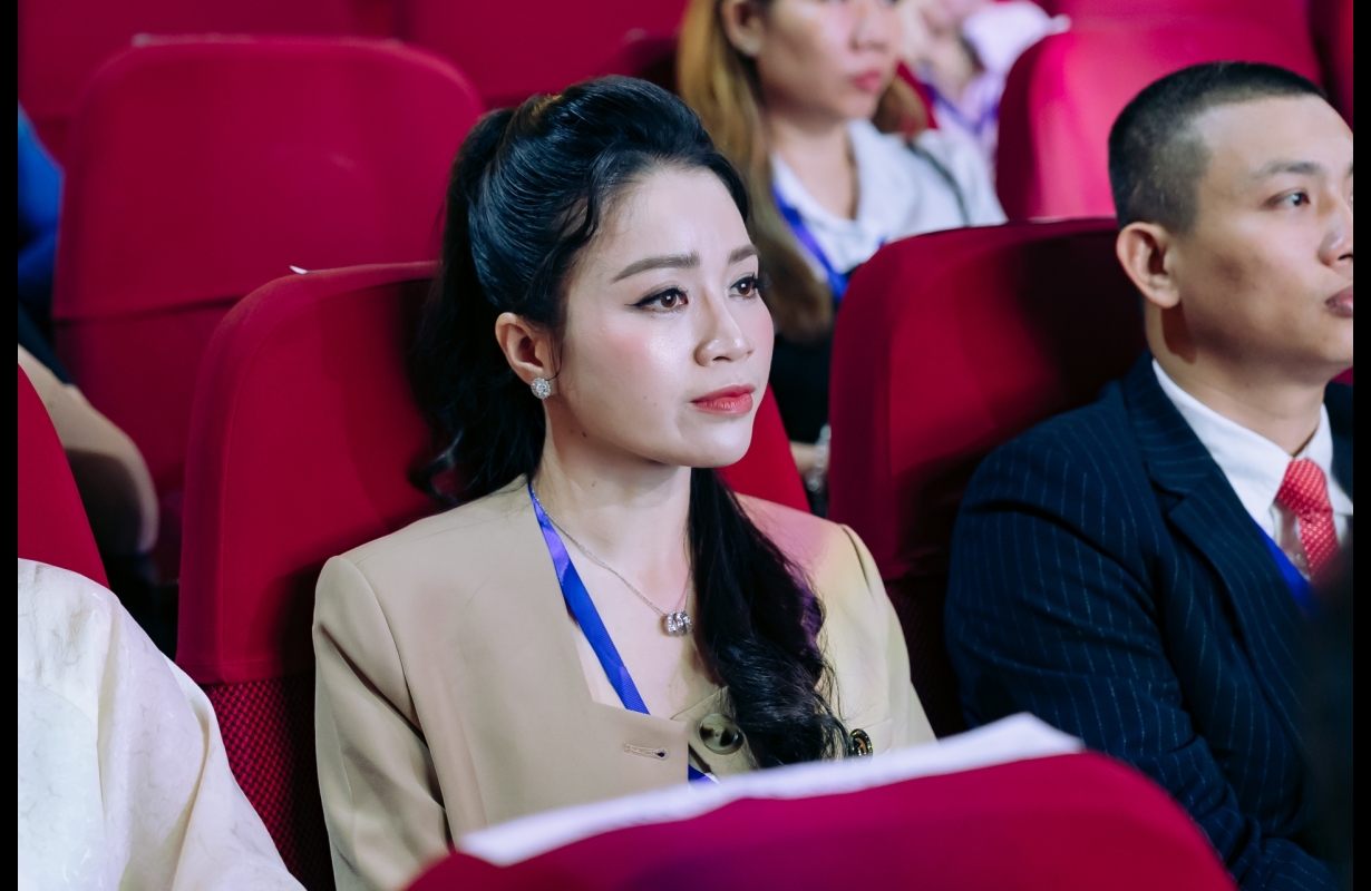 FOLLOW BRAND SỰ KIỆN