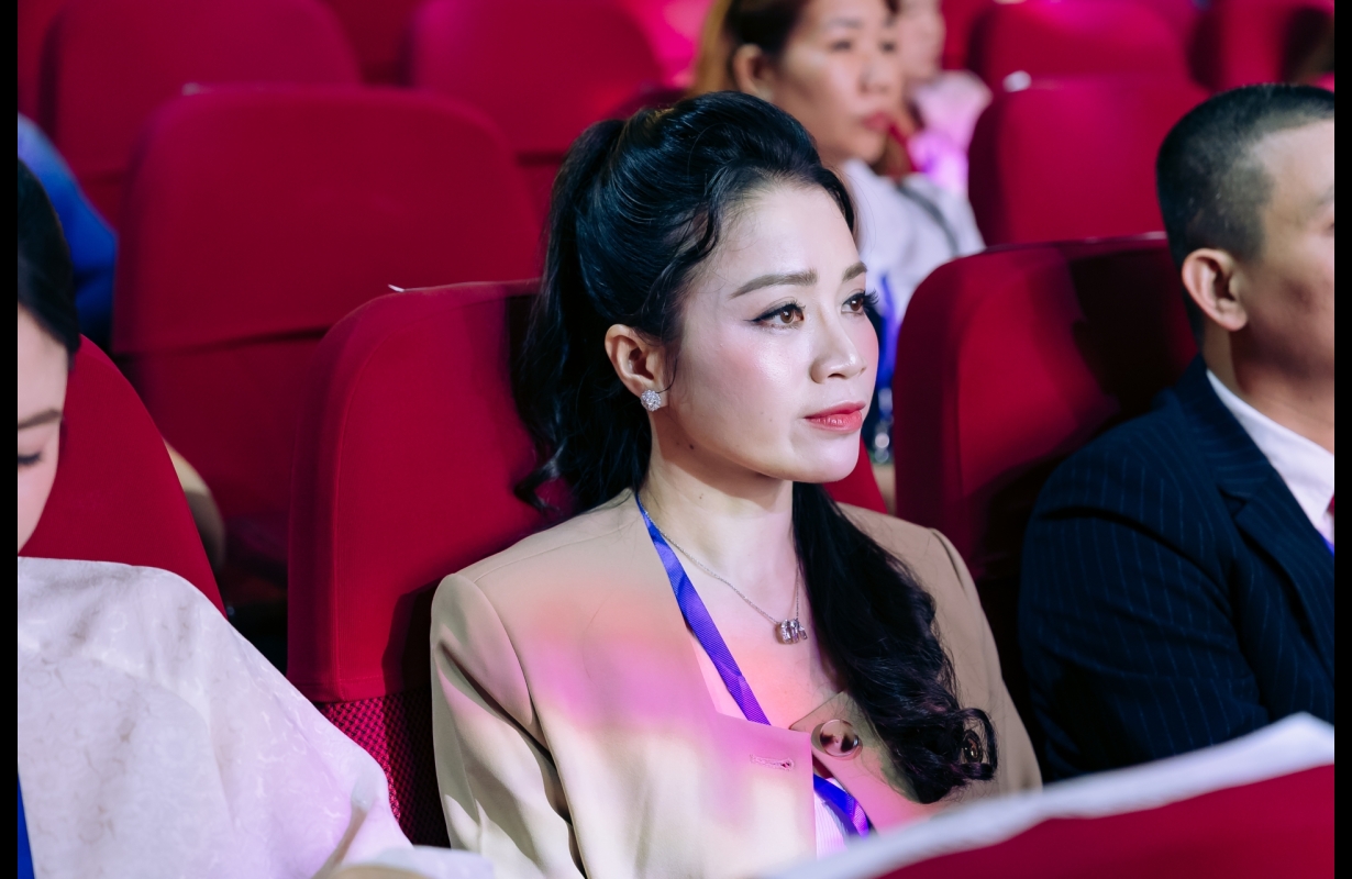 FOLLOW BRAND SỰ KIỆN