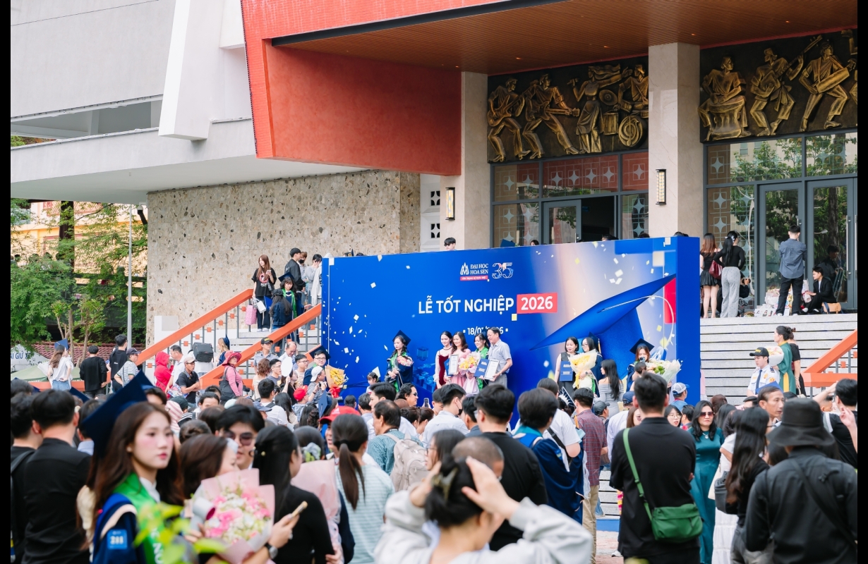 TỐT NGHIỆP ĐẠI HỌC HOA SEN 2026