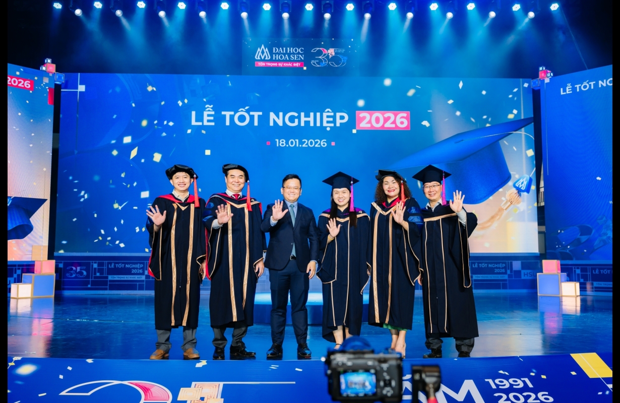 TỐT NGHIỆP ĐẠI HỌC HOA SEN 2026