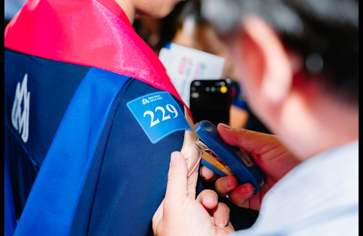 TỐT NGHIỆP ĐẠI HỌC HOA SEN 2026