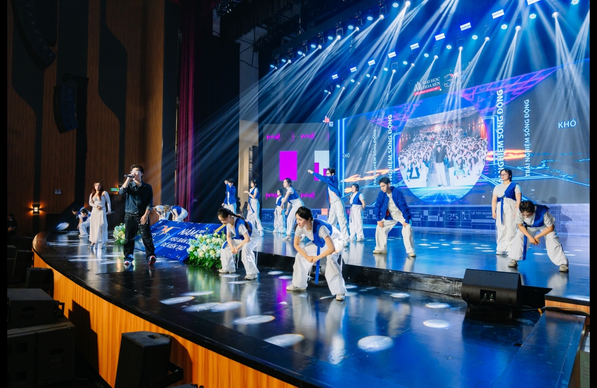 TỐT NGHIỆP ĐẠI HỌC HOA SEN 2026