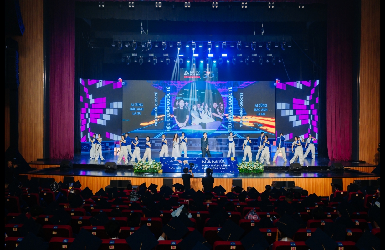 TỐT NGHIỆP ĐẠI HỌC HOA SEN 2026