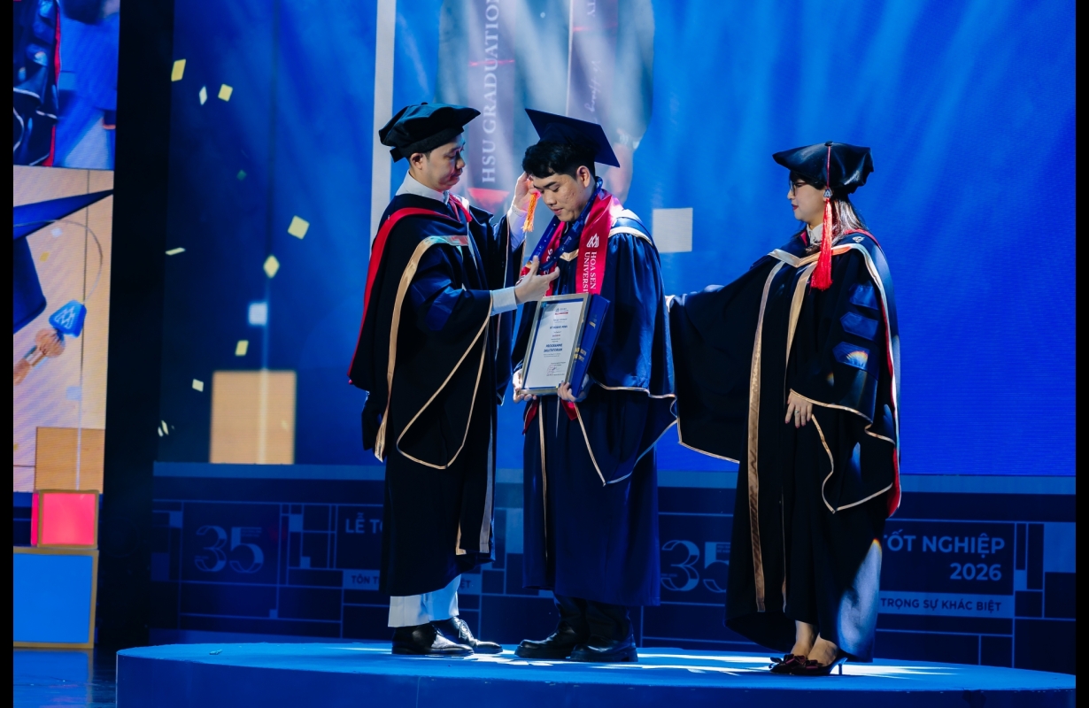 TỐT NGHIỆP ĐẠI HỌC HOA SEN 2026