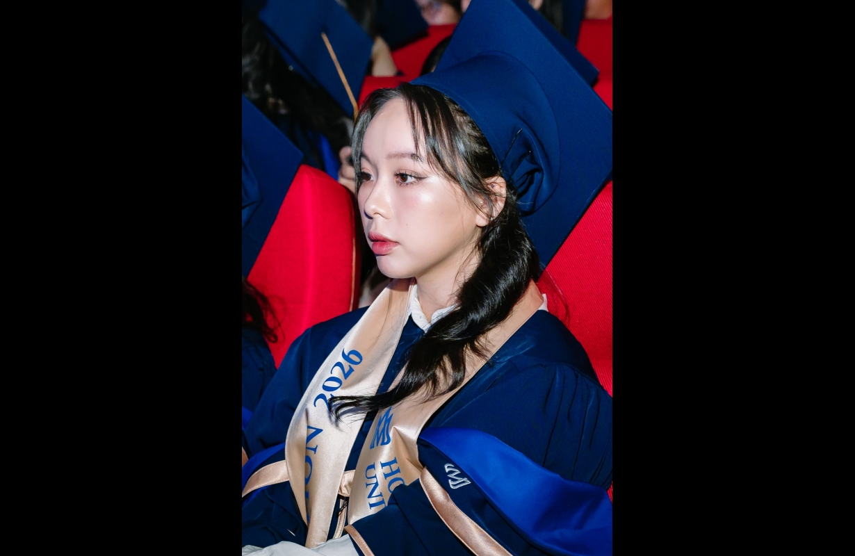 TỐT NGHIỆP ĐẠI HỌC HOA SEN 2026