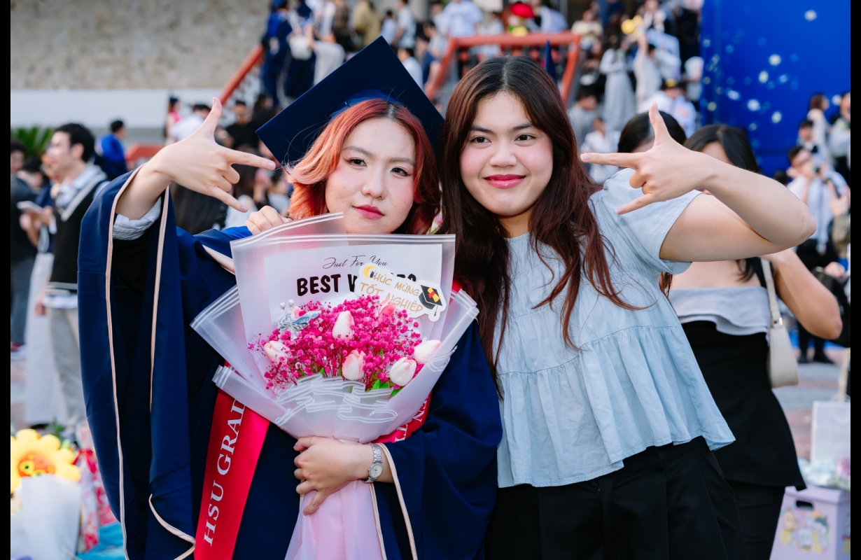 TỐT NGHIỆP ĐẠI HỌC HOA SEN 2026