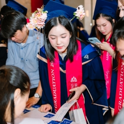 TỐT NGHIỆP ĐẠI HỌC HOA SEN 2026