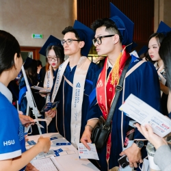 TỐT NGHIỆP ĐẠI HỌC HOA SEN 2026