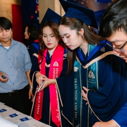 TỐT NGHIỆP ĐẠI HỌC HOA SEN 2026