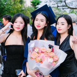 TỐT NGHIỆP ĐẠI HỌC HOA SEN 2026