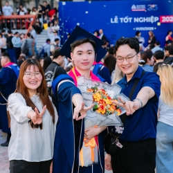 TỐT NGHIỆP ĐẠI HỌC HOA SEN 2026