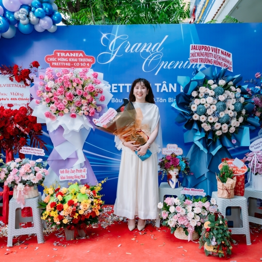 KHAI TRƯƠNG PHÒNG KHÁM DA LIỄU PRETTY4U